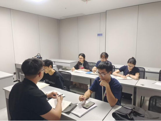 口腔医学技术系部研讨修订实训基地管理制度